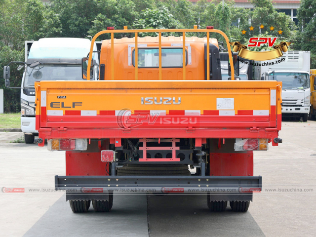 Goods Truck ISUZU NPR