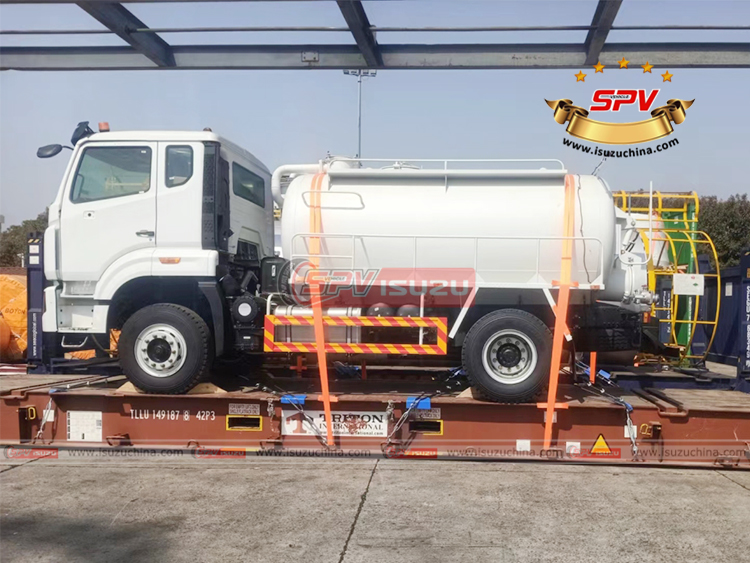 7,000 Litres Waste Liquid Carrying Truck Loaded onto Flat Rack Container