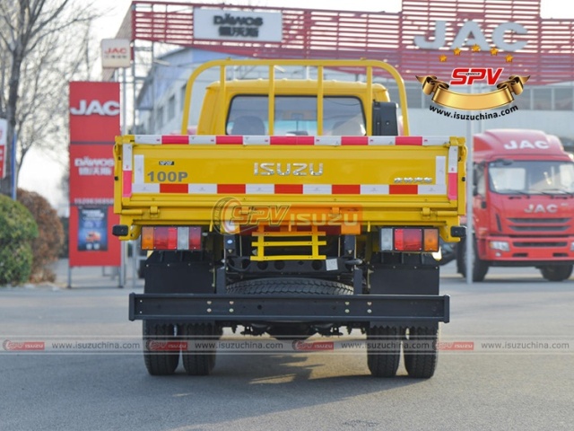 Cargo Carrying Truck ISUZU