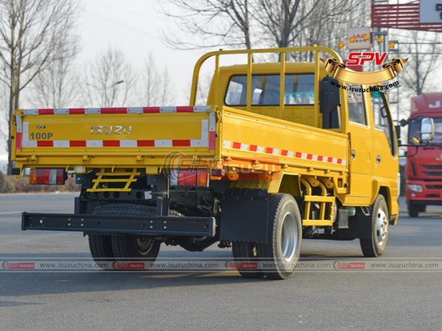 Cargo Carrying Truck ISUZU