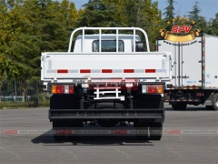 Cargo Hauling Truck ISUZU