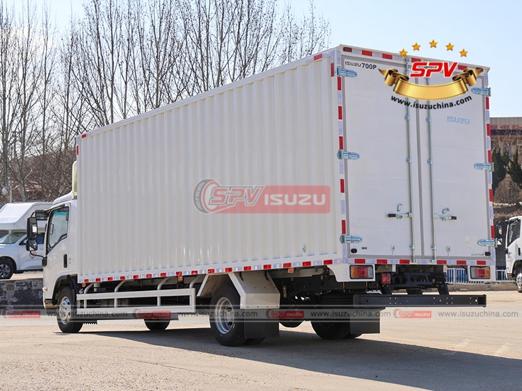 700P Van Truck ISUZU NPR - Rear Left Side