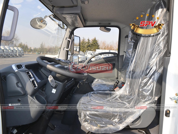 ISUZU M100 Truck - Cabin