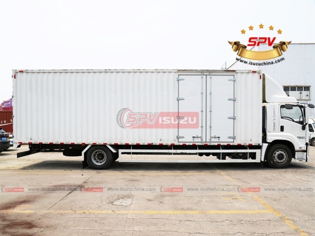 Van Truck ISUZU GIGA