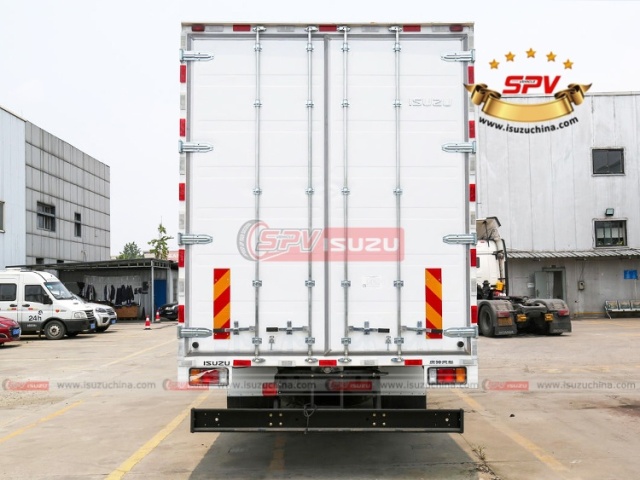Van Truck ISUZU GIGA