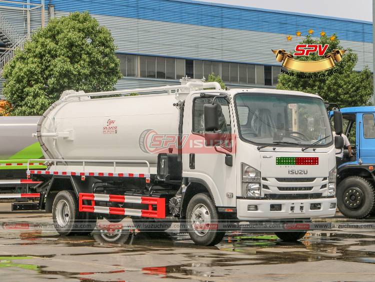 6,000L Waste Liquid Vacuum Truck ISUZU - Front Right Side