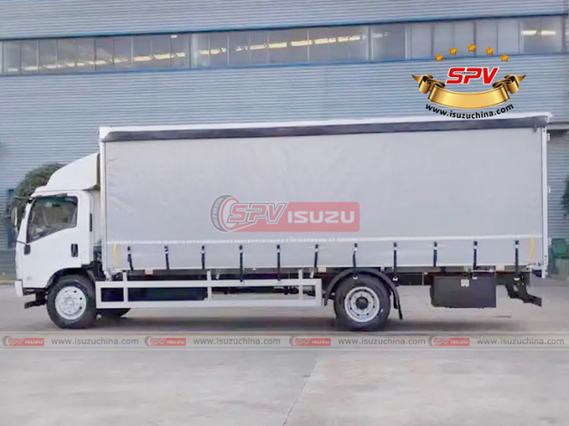 Curtainside Truck ISUZU