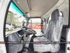 ISUZU 700P Chassis