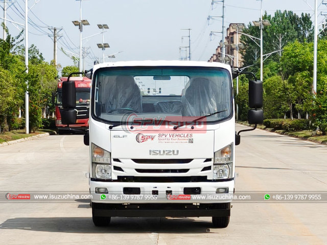 ISUZU 700P RHD