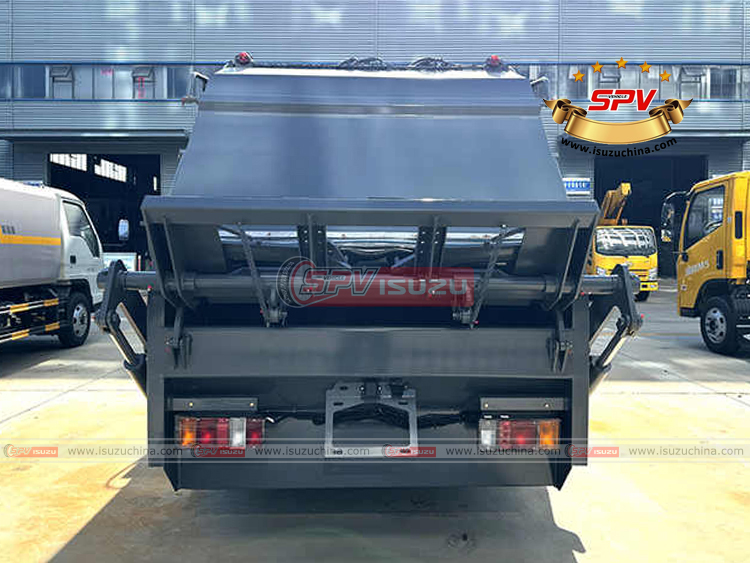 ISUZU KV100 Waste Remove Truck - Rear Side