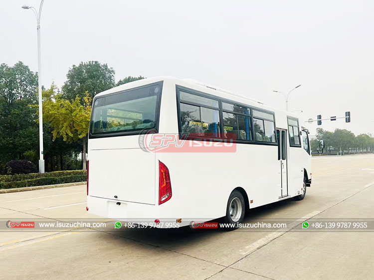 ISUZU Passenger Vehicle - Rear Right Side