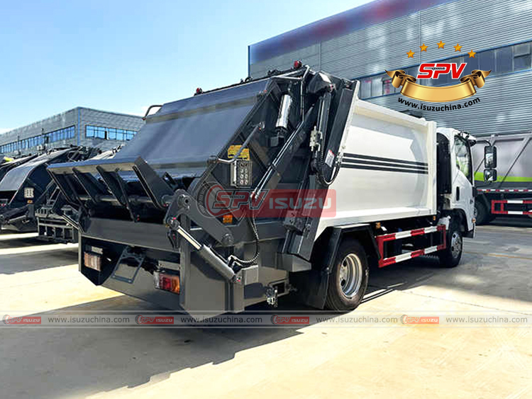 ISUZU Waste Collection Truck - Rear Right Side