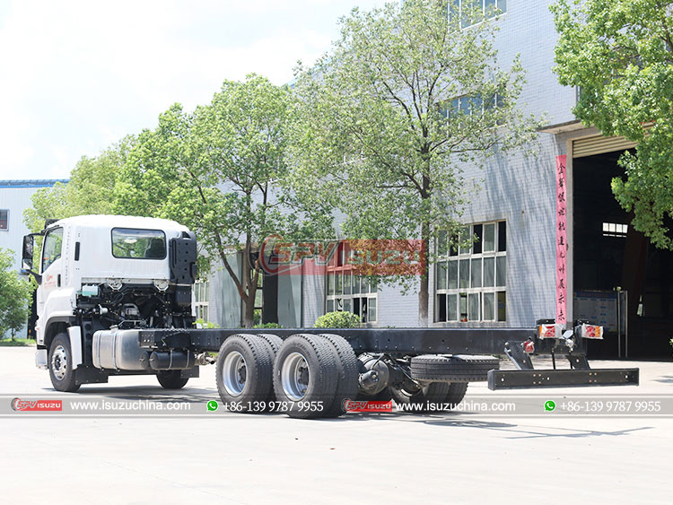 ISUZU 10 Wheels Cargo Truck Chassis - Rear Left Side