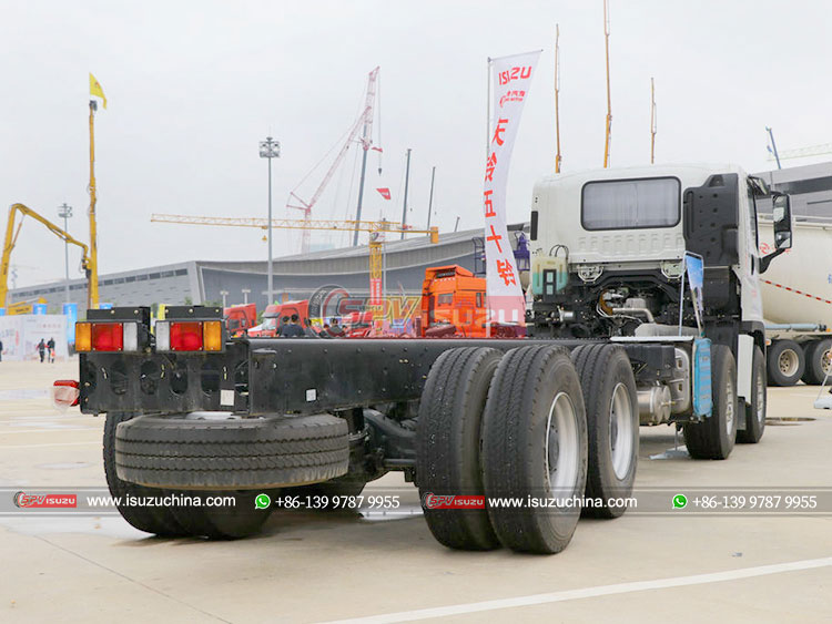 ISUZU 12 Wheels Truck Chassis - Rear Right Side