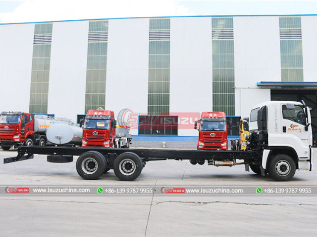 ISUZU 6X4 GIGA Chassis
