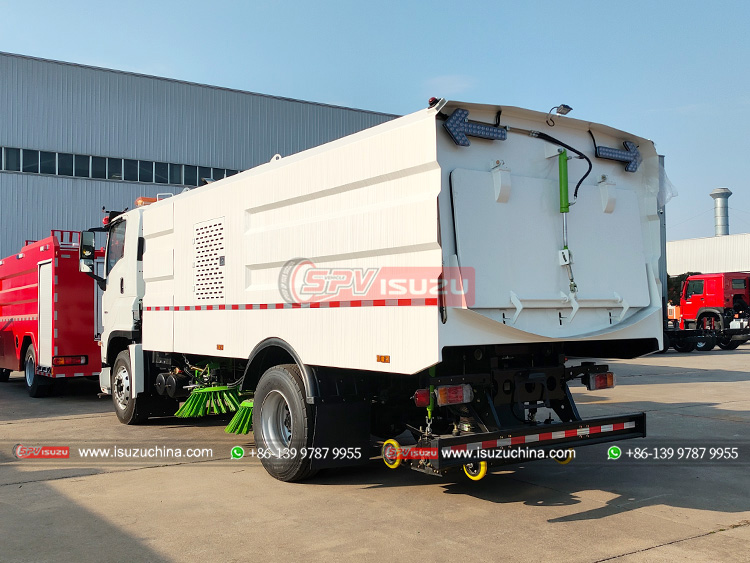 ISUZU 4X2 GIGA Street Cleaning Truck - Rear Left Side