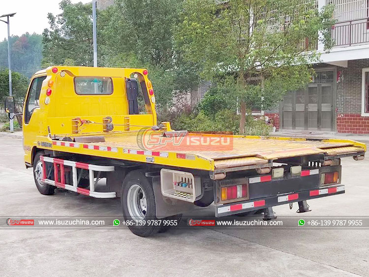 ISUZU 100P Highway Rescue Truck - Rear Left Side