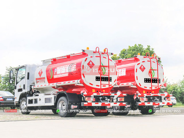 Refueling Truck ISUZU 700P
