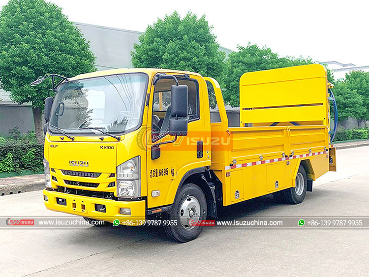 ISUZU KV100 Crash Attenuator Truck - Front Left Side
