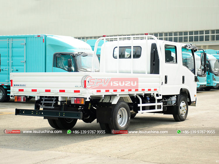 ISUZU Cargo Truck With Sleeper - Rear Right Side