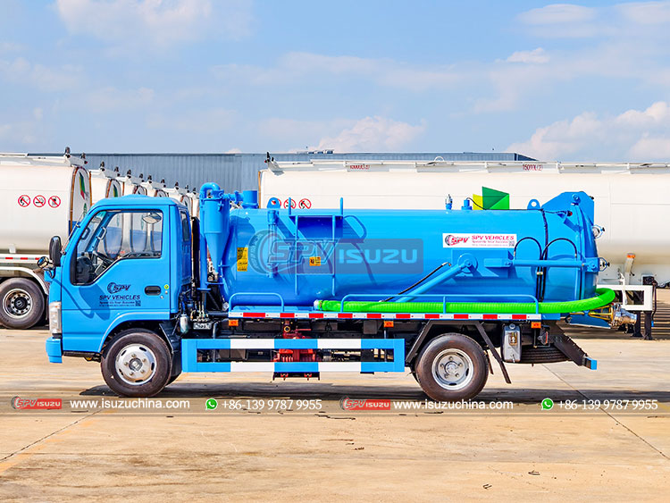 ISUZU 4000L Waste Liquid Carrying Truck - Left Side
