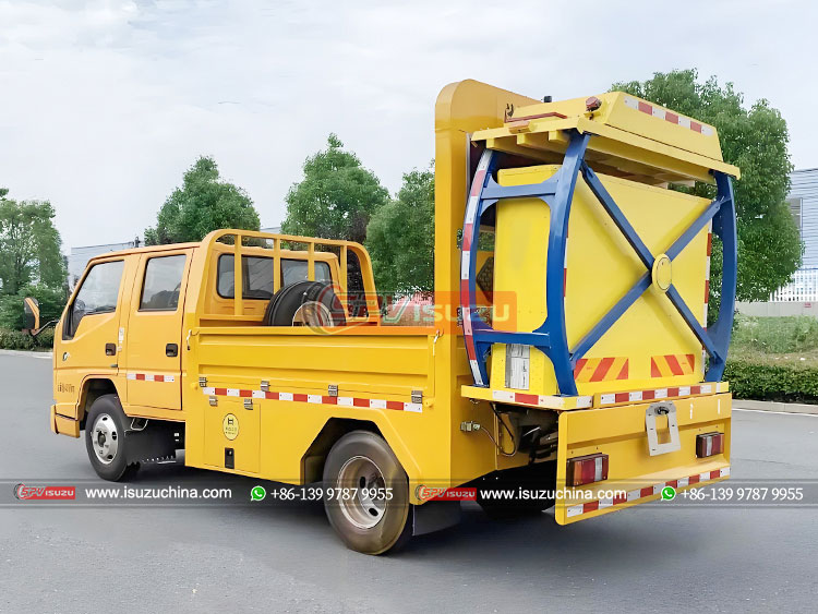 ISUZU 100P Crash-Proof Buffer Truck - Rear Left Side