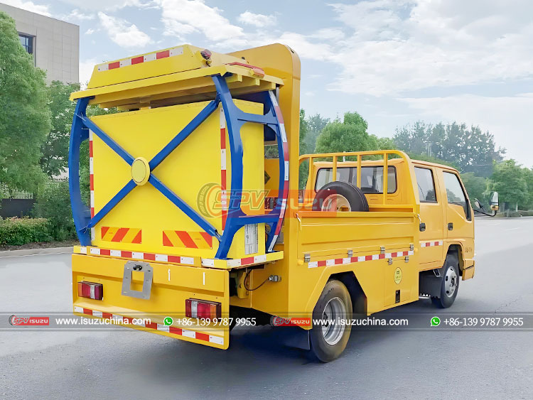 ISUZU 100P Collision Prevention Truck - Rear Right Side