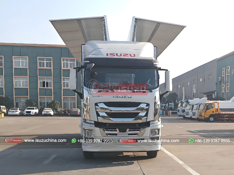 ISUZU 10 Wheeler GIGA Wing Truck - Front Side