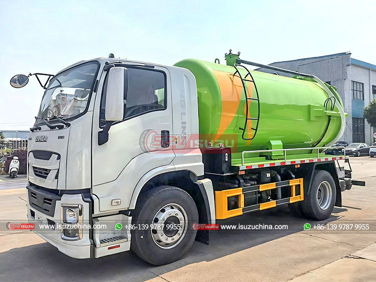 ISUZU GIGA 4X2 Sewage Collection Truck - Front Left Side