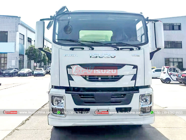 ISUZU GIGA Sewer Disposal Truck - Front Side
