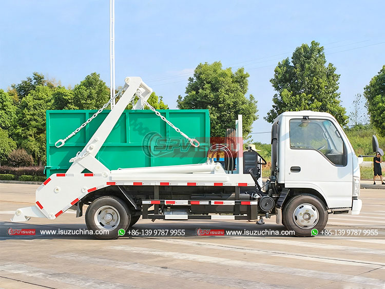 ISUZU 4 Tons Garbage Truck With Swing Arms - Right Side