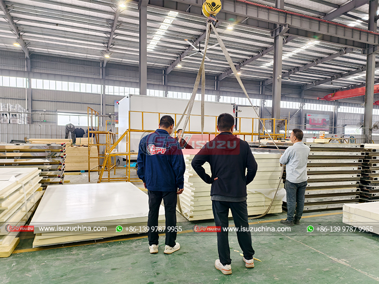 Reefer Truck SKD Ready to Loaded into Container