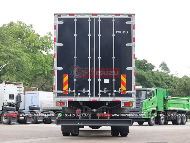 Van Truck ISUZU GIGA