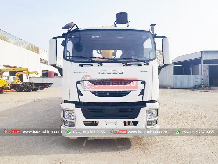 ISUZU 8X4 Truck With Crane - Front Side