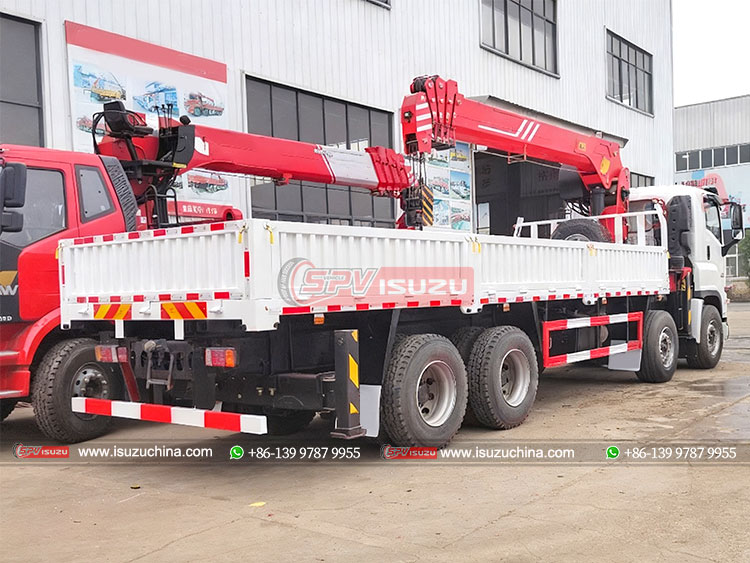 ISUZU GIGA 8X4 Lorry Crane - Rear Right Side