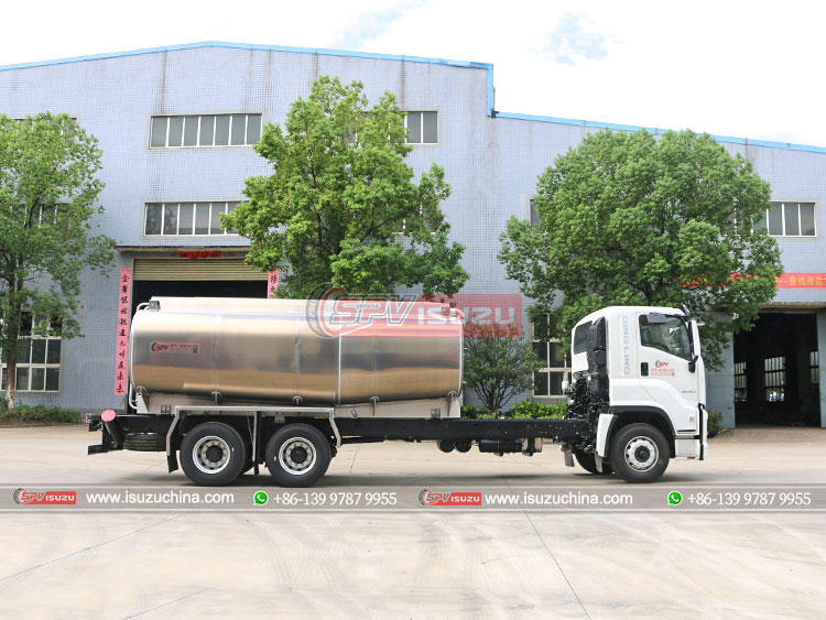 ISUZU Heavy-duty Aluminum Alloy Diesel Tank Truck - Right Side