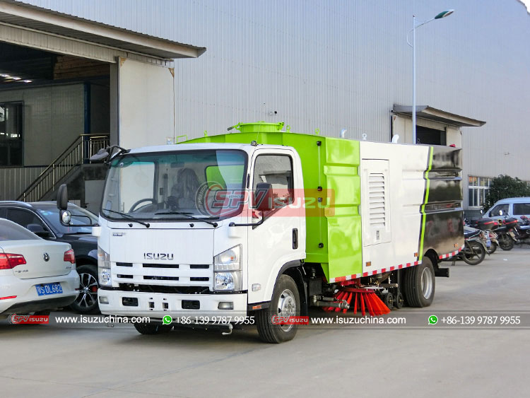 ISUZU 700P Vacuum Road Sweeper Truck -Front Left Side