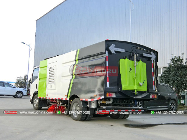 Urban Cleaning Truck ISUZU NPR