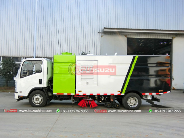 Urban Cleaning Truck ISUZU NPR