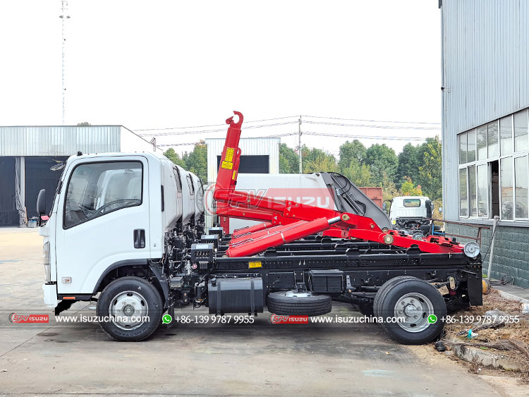 ISUZU Light Duty Rubbish Lorry With Hook Arm - Left Side