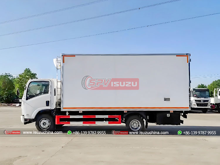 ISUZU 700P Reefer Box Truck - Left Side