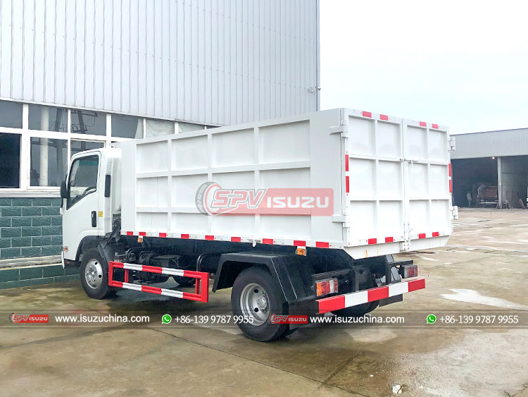 ISUZU Light Rubbish Dump Vehicle - Rear Light Side