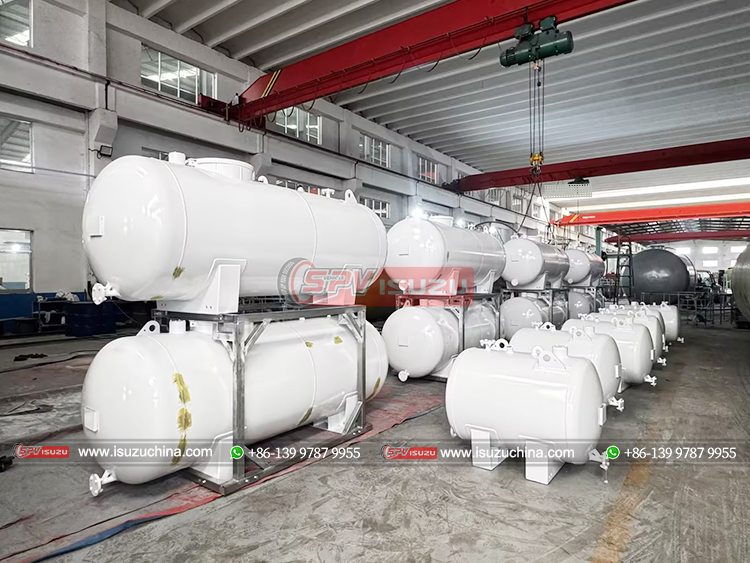 Different Capacity Fuel Storage Tanks in Factory