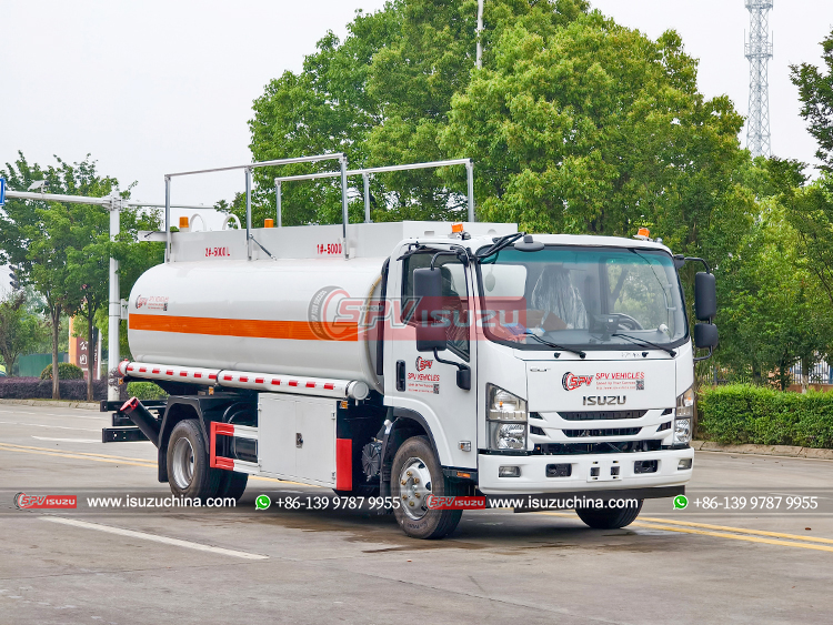 ISUZU NPR Fuel Distribution Truck - Front Right