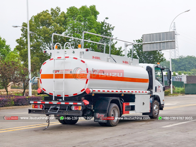 Diesel Supply Truck ISUZU 700P