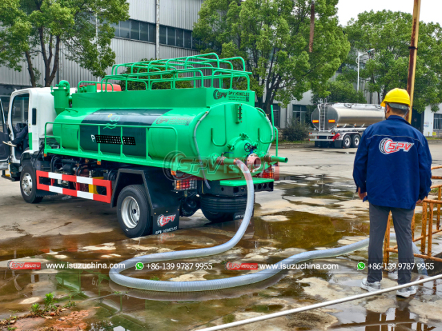 Septic Tank Truck ISUZU