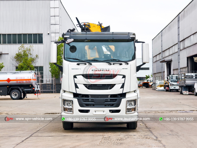 Telescopic Crane Truck ISUZU