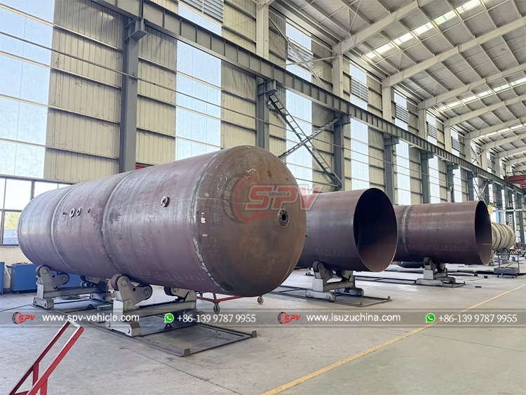 3 Units of LPG Tanks in Producing