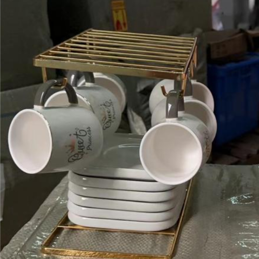 Juego de taza y platillo de cerámica
