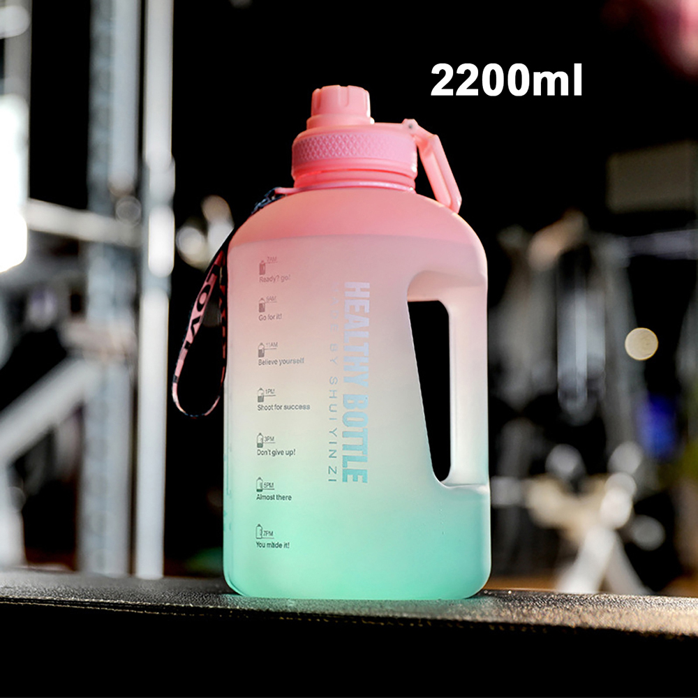 2200 ml Vaso de agua de plástico con gradiente de gran capacidad